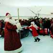 Российский Дед Мороз встретит зиму в специальном спортивном костюме для катания на лыжах и санках